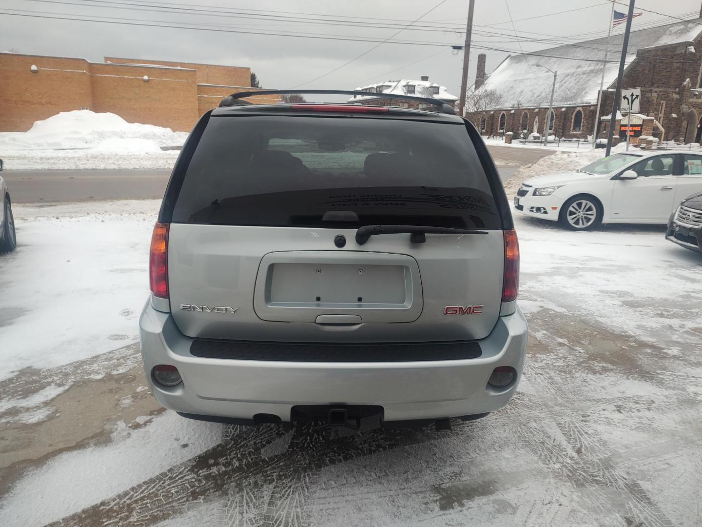 2007 Moon Dust /Jet Black GMC Envoy Denali 4WD (1GKET63M172) with an 5.3L V8 OHV 16V engine, 4-Speed Automatic Overdrive transmission, located at 827 W 26th Street, Erie, PA, 16508, (814) 455-3401, 42.105431, -80.090942 - Thanks for looking at our one owner like new rust-free SUV. This is the Denali model with the 5.3 V-8, four-wheel drive, leather seating, heated front seats, power sunroof, navigation, rear entertainment and lots more. This SUV is in like new condition with no rust and a like new nonsmoker interior. - Photo#4