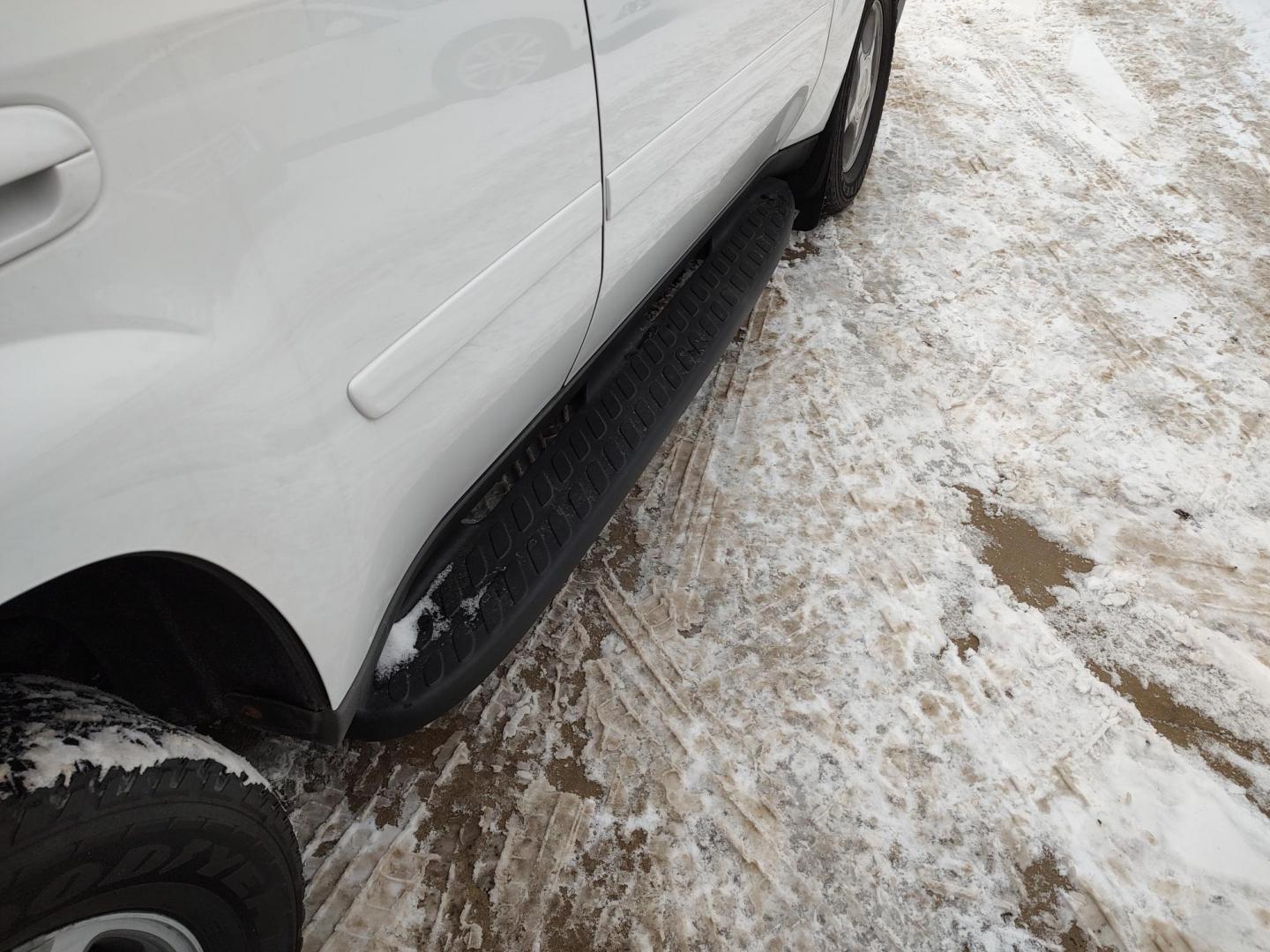 2008 Summit White /Graphite Chevrolet TrailBlazer LT 4WD (1GNDT13S882) with an 4.2L L6 DOHC 24V engine, 4-Speed Automatic Overdrive transmission, located at 827 W 26th Street, Erie, PA, 16508, (814) 455-3401, 42.105431, -80.090942 - Thanks for looking at our like new low mileage two owner new Subaru trade. This is the LT model with lots of options including a power sunroof, power drivers seat, four-wheel drive, trailer tow package and lots more. A full service was just completed in our service department with new PA state and e - Photo#27