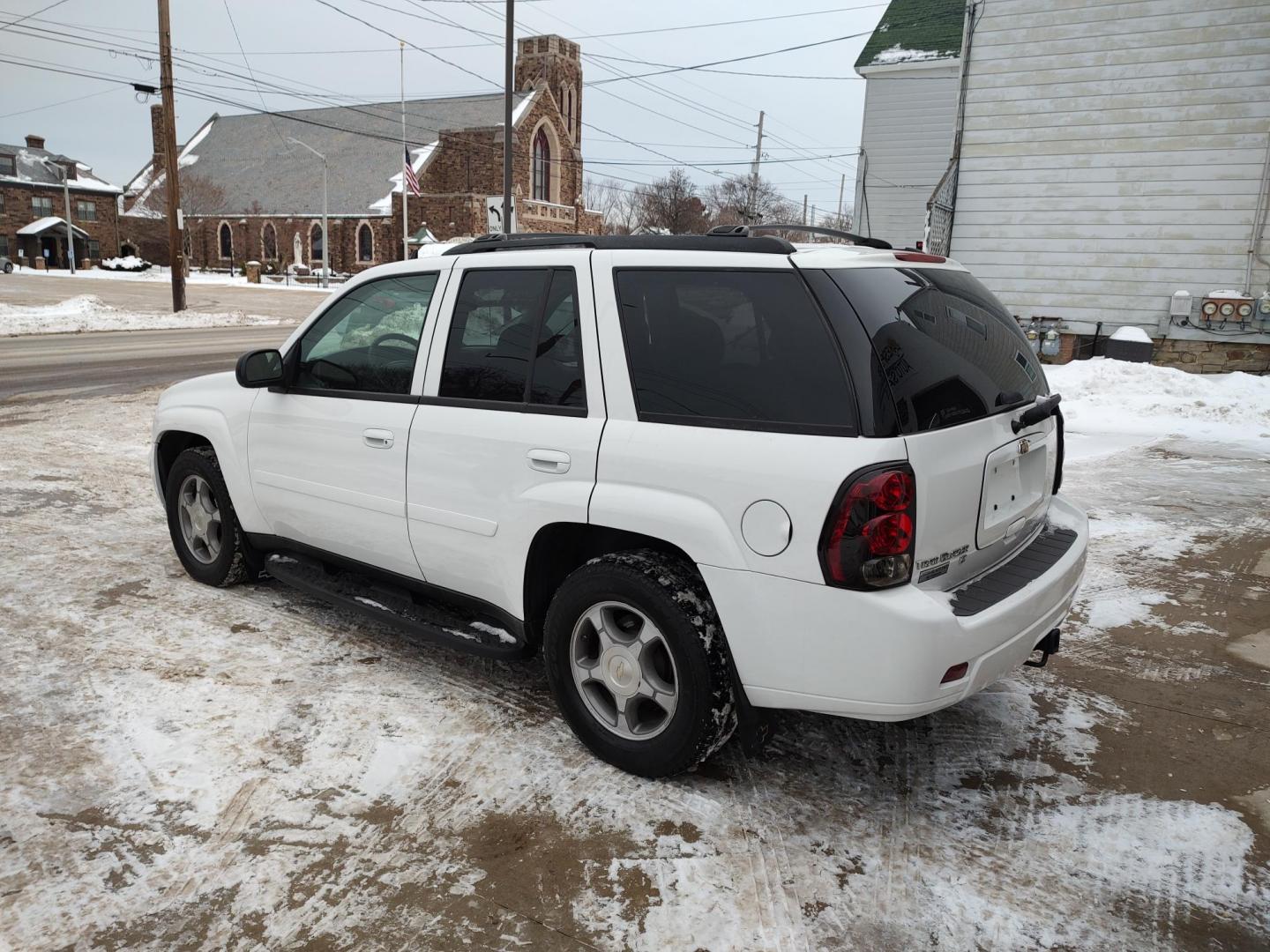 2008 Summit White /Graphite Chevrolet TrailBlazer LT 4WD (1GNDT13S882) with an 4.2L L6 DOHC 24V engine, 4-Speed Automatic Overdrive transmission, located at 827 W 26th Street, Erie, PA, 16508, (814) 455-3401, 42.105431, -80.090942 - Thanks for looking at our like new low mileage two owner new Subaru trade. This is the LT model with lots of options including a power sunroof, power drivers seat, four-wheel drive, trailer tow package and lots more. A full service was just completed in our service department with new PA state and e - Photo#6